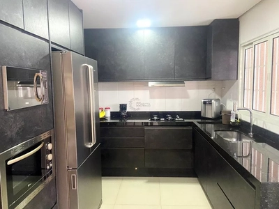 Casa, 3 quartos, 212 m² - Foto 4