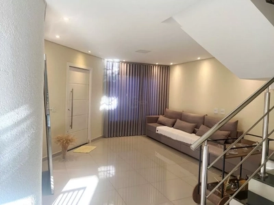 Casa, 3 quartos, 212 m² - Foto 2