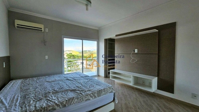 Casa, 4 quartos, 235 m² - Foto 1