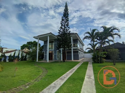 Casa, 5 quartos, 240 m² - Foto 1