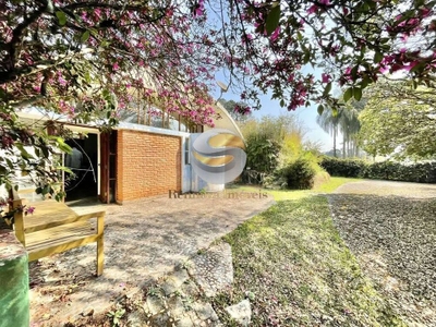 Casa, 4 quartos, 253 m² - Foto 1