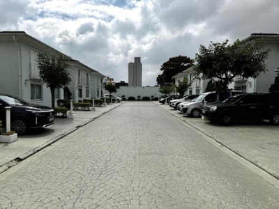 Sobrado, 3 quartos, 176 m² - Foto 1