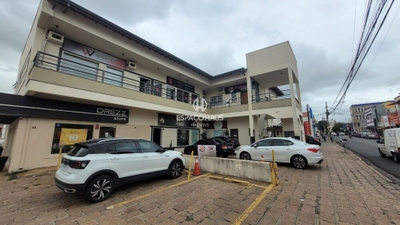 Sala-Conjunto, 200 m² - Foto 1