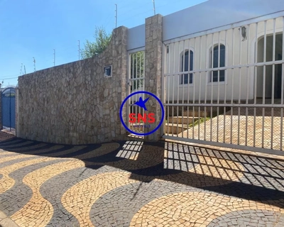 Casa, 4 quartos, 178 m² - Foto 1