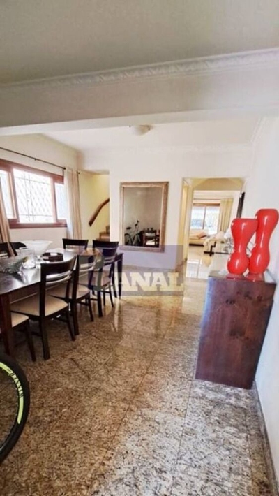 Sobrado, 3 quartos, 206 m² - Foto 1