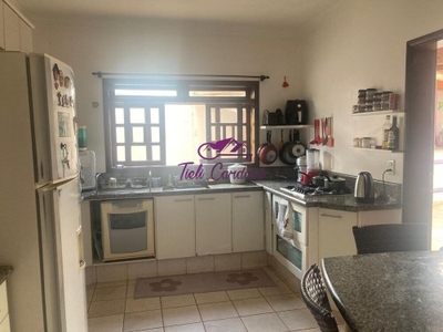 Casa, 3 quartos, 250 m² - Foto 4