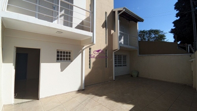 Casa, 3 quartos - Foto 1