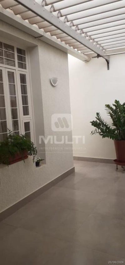 Casa, 3 quartos, 250 m² - Foto 1