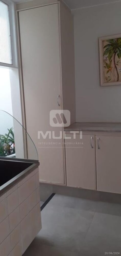 Casa, 3 quartos, 250 m² - Foto 3