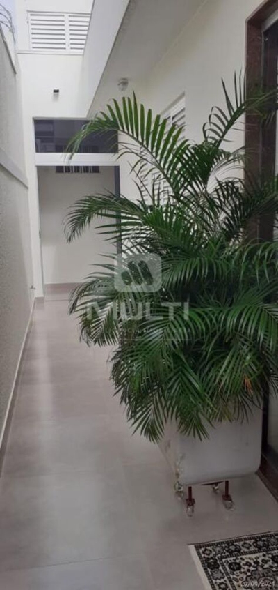 Casa, 3 quartos, 250 m² - Foto 4