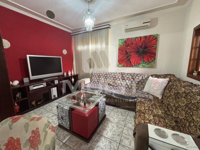 Casa, 4 quartos, 238 m² - Foto 1