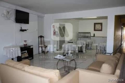 Prédio Inteiro, 900 m² - Foto 1