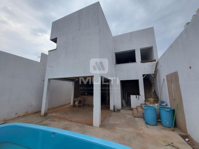 Casa, 3 quartos, 215 m² - Foto 2