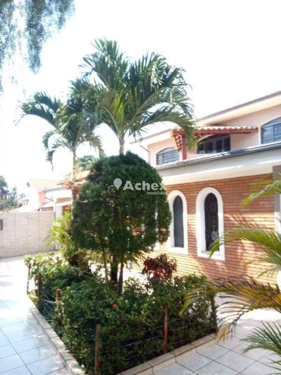 Casa, 3 quartos, 217 m² - Foto 2