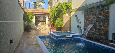 Sobrado, 3 quartos, 310 m² - Foto 1