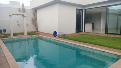 Sobrado, 4 quartos, 373 m² - Foto 1