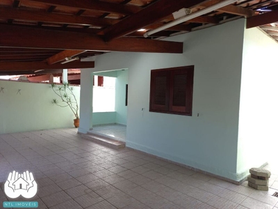 Casa, 4 quartos, 176 m² - Foto 1