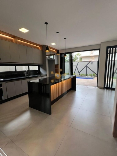 Casa, 3 quartos, 193 m² - Foto 3