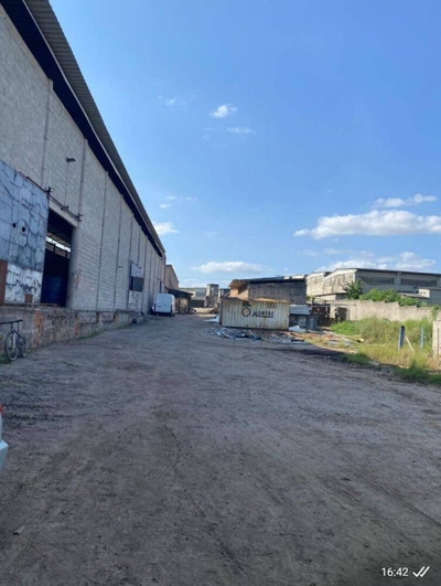 Sala-Conjunto, 1000 m² - Foto 1