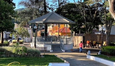 Loteamento e Condomínio - Foto 5