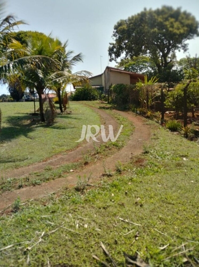 Chácara, 2 quartos, 1070 m² - Foto 1