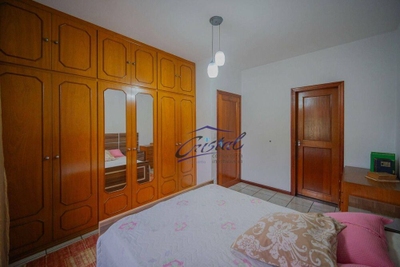 Casa, 3 quartos, 331 m² - Foto 1