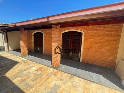 Casa, 4 quartos, 226 m² - Foto 1