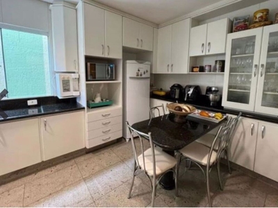 Sobrado, 5 quartos, 404 m² - Foto 1