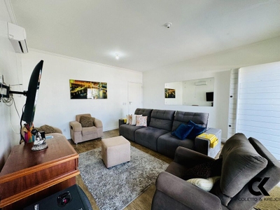 Casa, 3 quartos, 205 m² - Foto 1