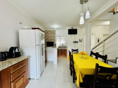 Casa, 3 quartos, 205 m² - Foto 3