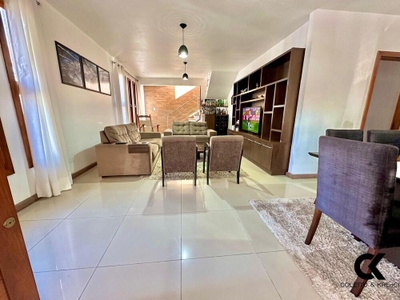 Casa, 4 quartos, 250 m² - Foto 1