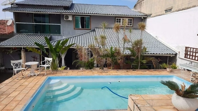 Casa, 5 quartos, 1000 m² - Foto 1