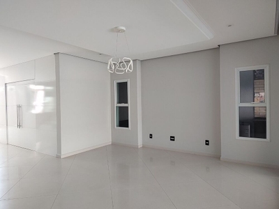 Sobrado, 4 quartos, 421 m² - Foto 2