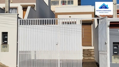 Casa, 2 quartos, 57 m² - Foto 1