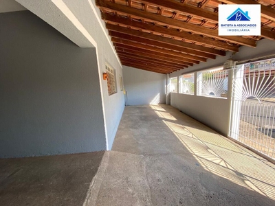 Casa, 3 quartos, 215 m² - Foto 1