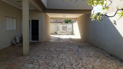Casa, 3 quartos, 310 m² - Foto 1
