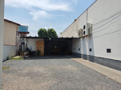 Sala-Conjunto, 350 m² - Foto 1