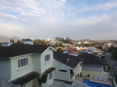 Casa, 3 quartos, 332 m² - Foto 1