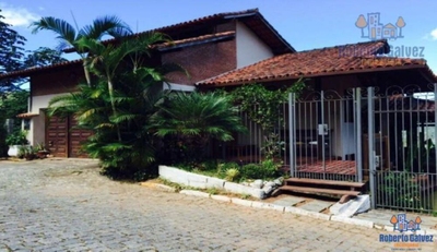 Casa, 3 quartos, 220 m² - Foto 1