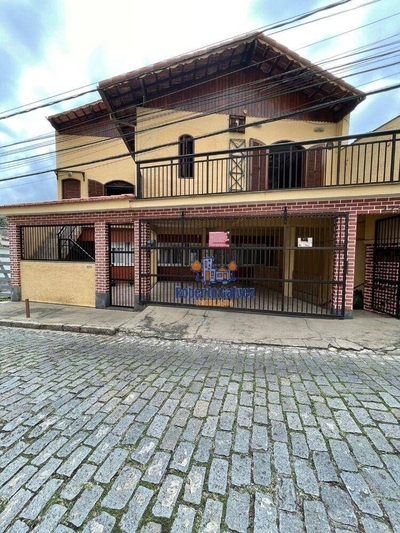 Casa, 9 quartos, 251 m² - Foto 1