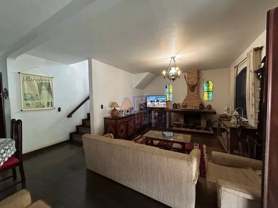 Casa, 3 quartos, 232 m² - Foto 4