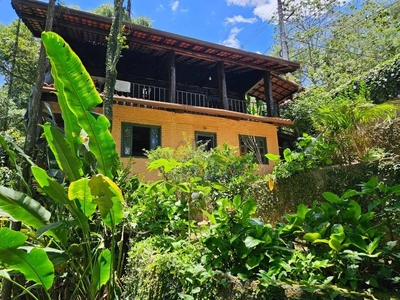 Casa, 4 quartos, 236 m² - Foto 1