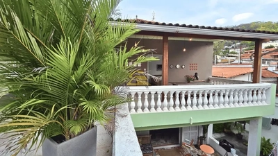 Casa, 6 quartos, 225 m² - Foto 4