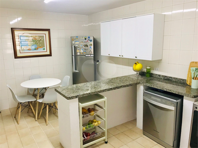 Sobrado, 3 quartos, 250 m² - Foto 1