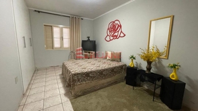 Casa, 5 quartos, 351 m² - Foto 3