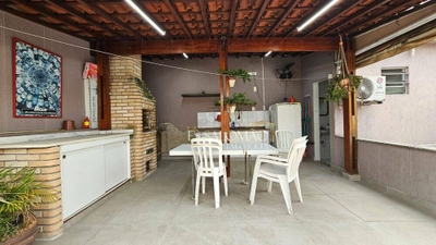Casa, 3 quartos, 230 m² - Foto 1