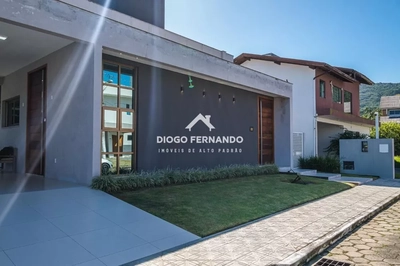 Casa de Condomínio, 4 quartos - Foto 1