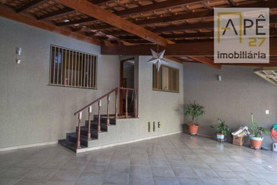 Casa, 3 quartos, 180 m² - Foto 1