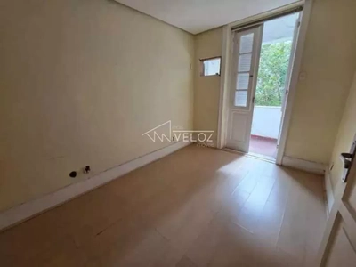 Casa, 6 quartos, 186 m² - Foto 2