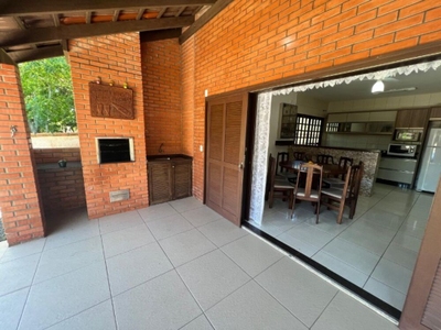 Casa, 4 quartos, 190 m² - Foto 1